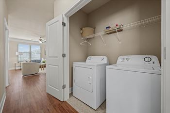 Short-term rental guest suite